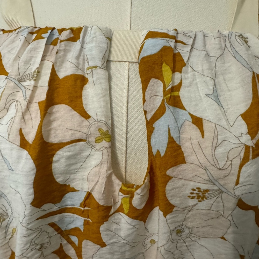 Floral Off-the-shoulder MON RENN Top - Picture 7 of 12